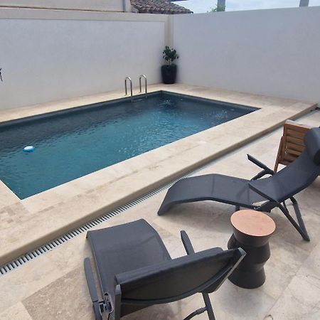 Quiet, Discreet Places Vernegues المظهر الخارجي الصورة